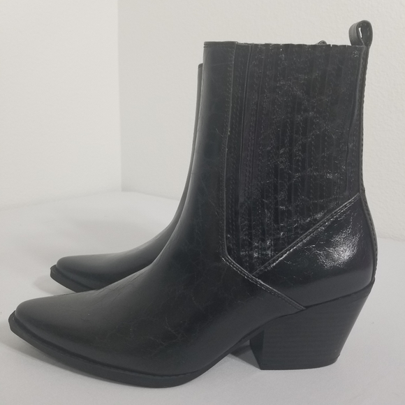 7 Dials Eve Bootie Embossed Print - Picture 2 of 10